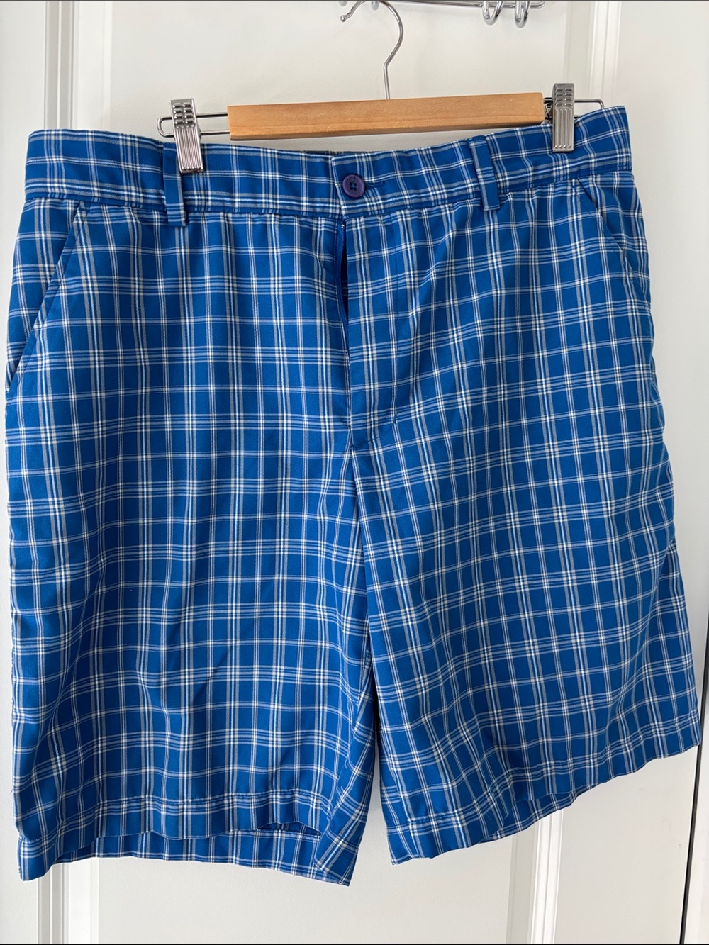 Men's Greg Norman Blue Plaid Shorts size 34